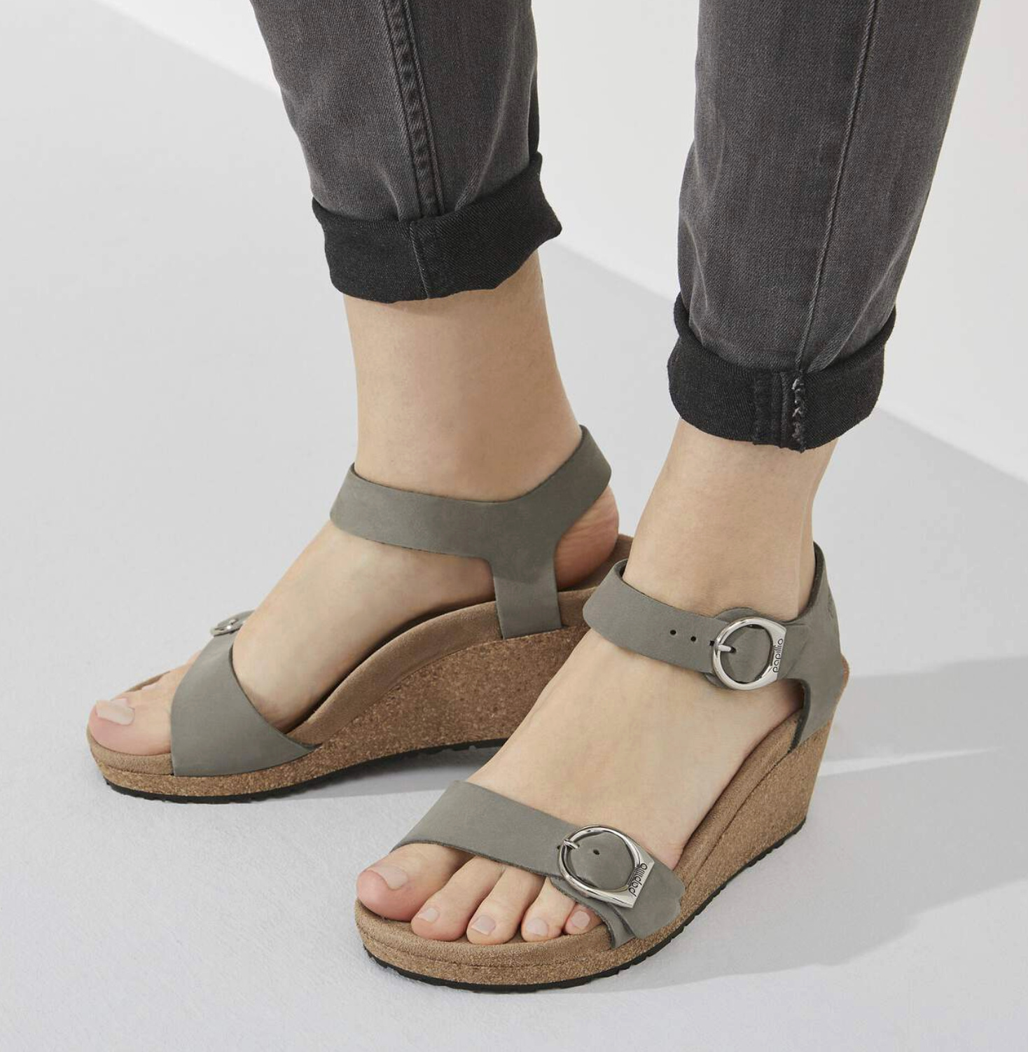 most-comfortable-wedges-for-travel