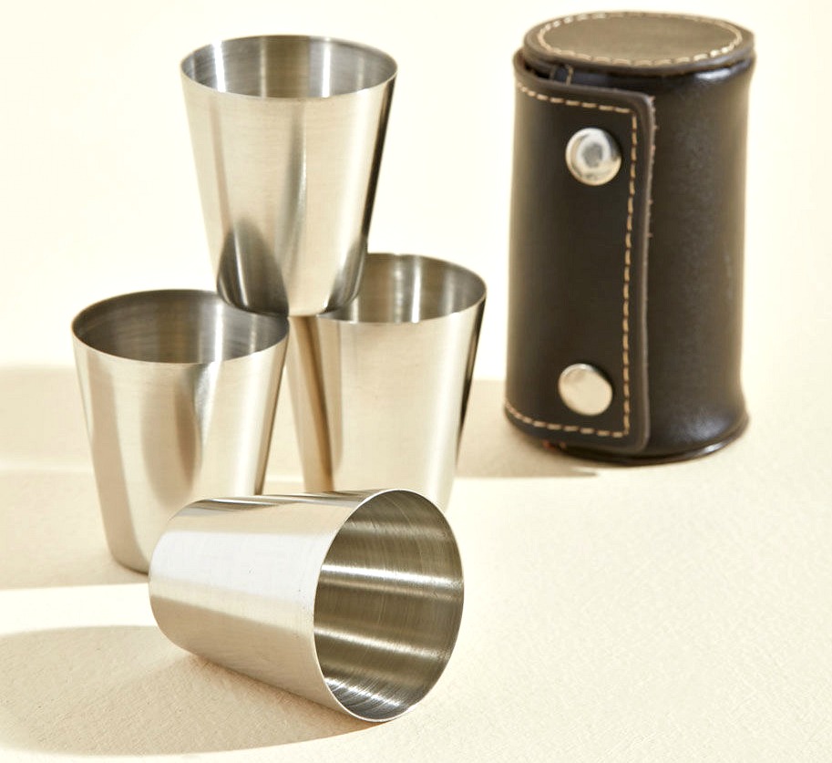 need-a-budget-friendly-travel-gift-28-cheap-gifts-under-25