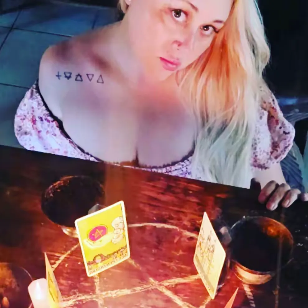 @ambrosia_the_witch TikTok profile avatar