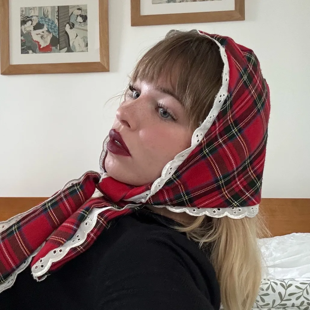 @sp3llb00k TikTok profile avatar