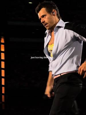 ur welcome @HSHQ #harrystyles #togethertogethertour #talkshowhost #kissco #london harry styles together together tour london night one wembley stadium