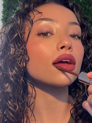another lip combo w the fenty liquid velvet in riri and breadwinner❤️🔥