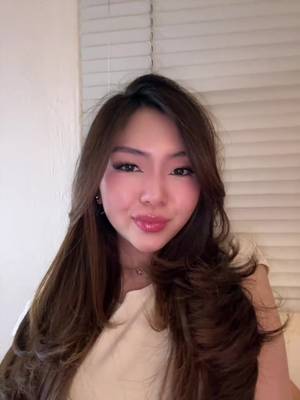hi ><