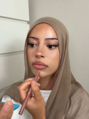 my go-to no foundation look when i want a light makeup day 🥥 @Saie @ColourPop Cosmetics @Westman-Atelier @Saltyface @Hourglass Cosmetics @Kosas @M·A·C Cosmetics Canada #summermakeuproutine #sunkissedglam #makeuptutorial