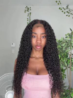 Used @PATTERN Beauty detangling nectar and @Not Your Mother's curl talk mousseđź’—