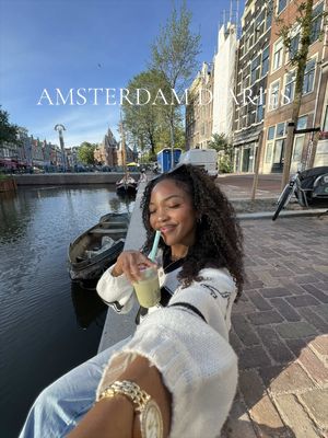 Your sign to take the risk!! . . #movingabroad #20something #solotravel #amsterdam