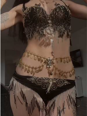 trying to improve my belly dancing and hip isolations hehe outfit @ChillFit Rave