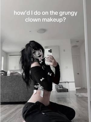 I honestly haven’t ever done a full white base trad goth style clown makeup before so I decided to give it a short and add a little stripey collar on the neck :) how’d I do? #clownmakeup #goth