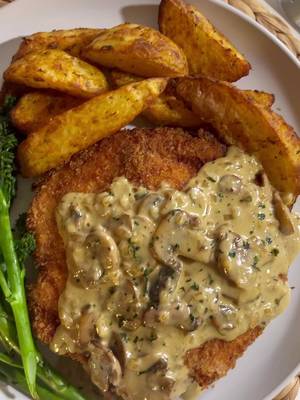 Iโm beginning to realise my smoke alarm is more sensitive than me ๐จ #fyp #homecook #DinnerIdeas #schnitzel