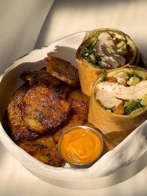 Road to 120kg EP.1: chicken caesar wrap & crispy smashed potatoes ๐ฏ #caesarsalad #wrap #fromscratchwithlove #cindyxcskitchen #bulking #gymgains