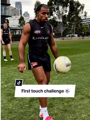 “Professional” footballer’s test their first touch 😭⚽️ #football #worldcup #Soccer #afl #athlete 