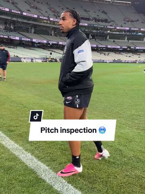 Coldest pitch inspection in the world 🥶🇫🇷⚽️ #olise #aura #france #worldcup #cold 