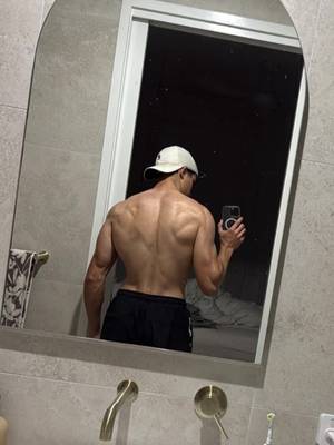 Be careful you might turn into a turtle 🐢 #pullups #gym #Fitness #fyp