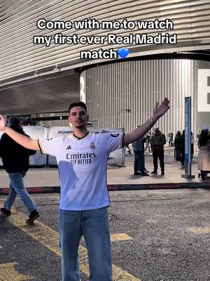 The best day of my life!! Thank you @Nivea Canada for this magisterial opportunity💙 @niveamen #realmadrid #football #Soccer