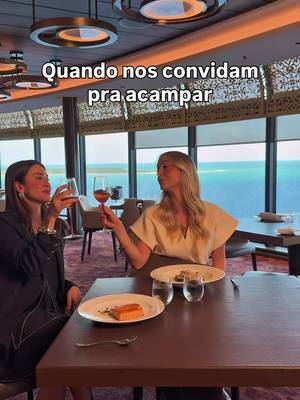 A gente assim num restaurante chique no navio da Disney 😂
