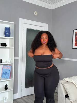 Body is teaaa ooo hot one 🤞🏾😛#fyp #CurvyFashion #im_christabel 