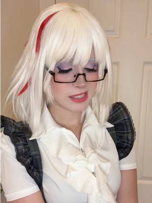 My sweet angel…. #fuyumitodoroki #fuyumitodorokicosplay #todorokifamily #myheroacademia #myheroacademiacosplay 