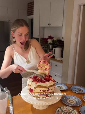 Happy Midsommar Eve!! Reminiscing on last year's Swedish inspired Midsommar Supper🍓🍰🌸