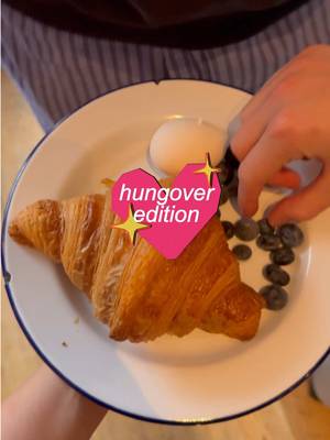 a really dreamy day of eats in my unbiased opinion 🫦 tldw: a character building breakfast, a soggy stomp, a fantastic cheese toastie, getting down bad for some beige, and the phattest Chinese takeaway you’ve ever seen #whatieatinaday #Vlog #takeaway 