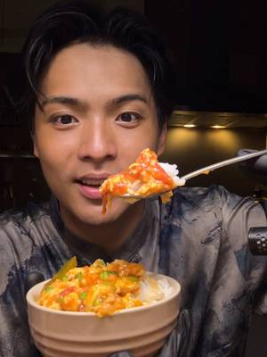 i’m finally back from 🇨🇳!  go through recipe with me~ [Chinese Tomato Eggs Stir-fry] 📌note: i’m back from China! and boyyyyy do i miss the food there 🥹🥹 Beijing to Shanghai to Xian, still this one particular dish stood out and it’s this delicious home-y tomato eggs stir-fry! so simple yet super addictive! Will definitely be part of my staple dish at home :D ingredients 📝 4 eggs  salt chicken seasoning 4 tomatoes, sliced into wedges 1 capsicum, sliced  oil 4-5 garlic cloves, minced  2 tbsp water 2 tsp soy sauce  1/2 tbsp oyster sauce  2 tbsp ketchup  sugar white pepper sesame oil spring onion, finely chopped Process 🔪🥘 1. Prep the vegetables.  2. Crack 4 eggs into a bowl and season with salt and chicken seasoning. Beat eggs for a minute. 3. In a wok over medium heat, add 1 tbsp of oil then add the eggs. Scramble the eggs (i like mine soft so it took only about 2-3 mins) and remove from the wok immediately. Set aside.  4. Add 1 tbsp oil to the wok, turn up the heat to high and add the garlic, sautè abit then add the capsicum and tomatoes. Stir-fry for 3 minutes until they’re softened. Gently mash the tomatoes and capsicum while you’re at it. Add water.  5. Add the sauces and seasoning. Mix everything together, then add back the cooked eggs. Drizzle with sesame oil and chopped spring onion. Serve hot with rice!   #fypシ゚ #tomatoeggstirfry #MYFoodie #foryoupage #masakansimple 