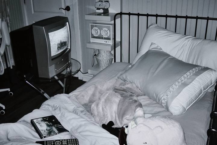 nerdy girl room `⎚⩊⎚´ -✧