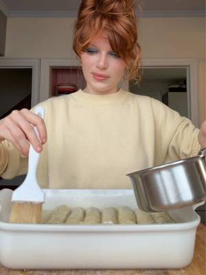please make these. surprisingly very easy! kreatopita & spanakopita rolls :)