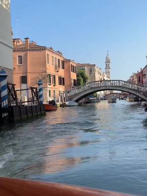 Book an impulse solo trip it’s great #venice #italy #travel #Vlog 