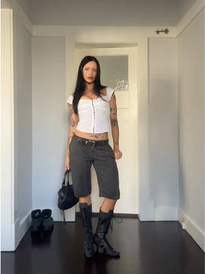 Sorry I’ve been MIA got a corporate job @Obelia’s the Label top!!! #OOTD #fashion #opshop #westend