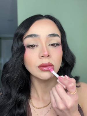Lip combo con mis productos fav del momento 😍 @Kylie Cosmetics @YSL Beauty @makeupforever #macielfgpe #kyliecosmetics #yslbeauty #makeupforever #lipcombo 