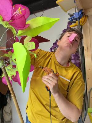 Haha I didn’t realize how rough I loot in this video 😂 #art #flowers #Summer