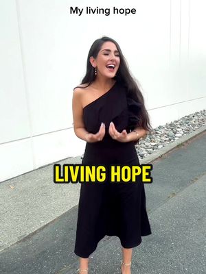 Jesus Christ, my living hope 🙌🏼 #livinghope #philwhickham #christian #christiantiktok #singing #worship #praise #acousticworship #viral #fyp #foryou #foryoupage #gospel #christiansoftiktok