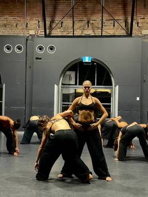 This choreography looks at imitation up close. About trends replacing taste, and influence being mistaken for identity. - choreography by me ππ½