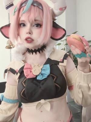 мне очень нравится как трясутся ушки, будто настоящие :3 #varesacosplay #varesa #varesagenshinimpact #вареса