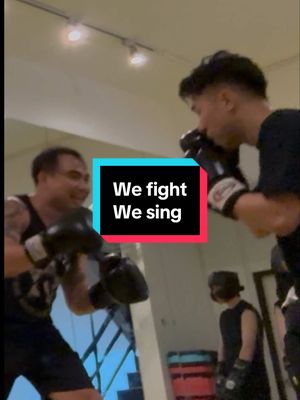 Punch punch and sing 🐈⬛🥊🎵 #มวยไทย #นักร้อง #friendship
