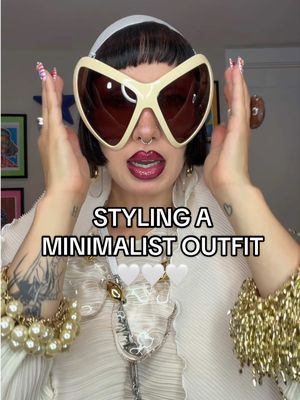 As a maximalist this is as minimal as I get✨🤍⭐️🫧 #maximalistfashion #minimalist #monochromeoutfit #summerstyle #pleatsplease 