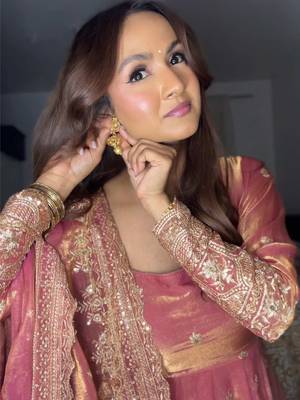 🦢🪷#OOTD #traditionaloutfit #kurthi #anarkali #browngirl