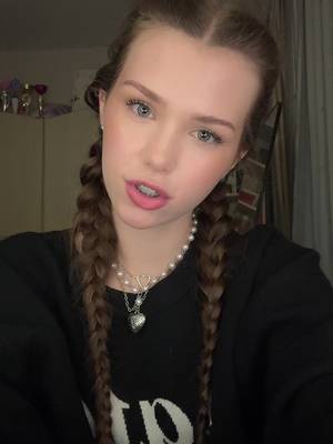👼🏼