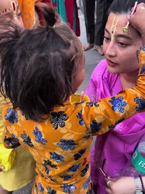 When in Vrindavan, this little girl makes Radha rani to everyone. Vrindavan memories 🙏🌸  #happyjanmasthami #vrindavan #harekrishna #radheradhe 