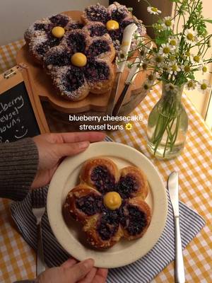 Me trying to participate in summer baking activities in the middle of winter 🥲  These soft and fluffy brioche buns are filled with cream cheese custard, blueberry compote and topped with a crunchy streusel topping! The perfect companion to a cup of coffee ☕️  Find the recipe on my Samsung Food profile :))  #Summer #baking #Recipe #easy 