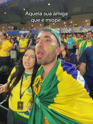 Algum oftalmo?