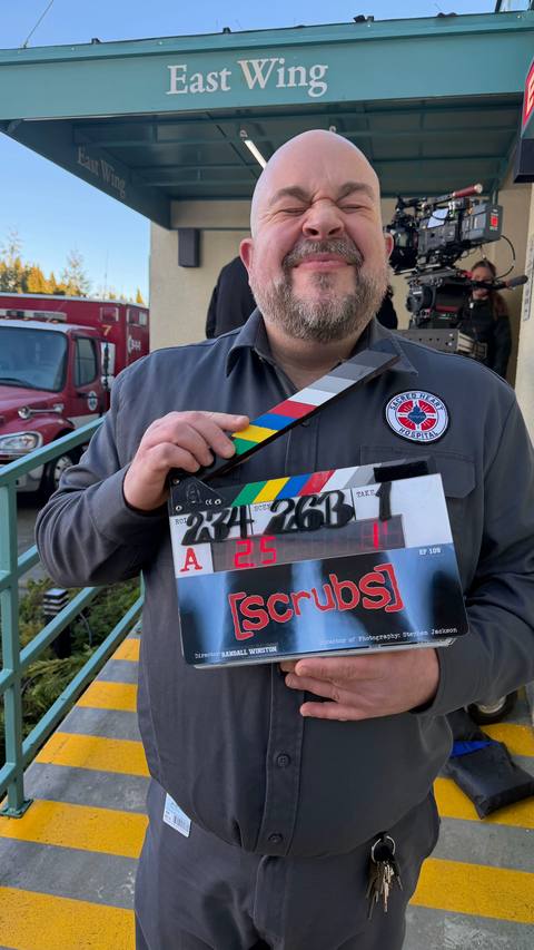 Since so many of you watch the View apparently, I guess the cats outta the bag🤷🏻‍♂️I’m thrilled to join the cast of @Scrubs for a few episodes this season - good thing @Jer Baer dragged me to so many hospitals last year. Turns out it counted as rehearsal. Method acting baby!