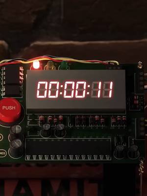 How Bomb Timers Work In Movies