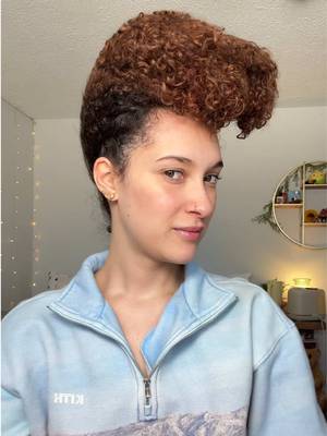 What’s under my bonnet never fails to amaze me 😂 this time I showed the back & to my surprise, it looks GREAT lol #curlyhair #relatable
