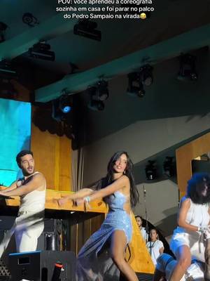 Um sonho dançar com esse ballet VEII!!! UM pouco sujo com lados e direções erradas né kakakak até porque peguei sozinha🫠 mas nunca me diverti tanto em palco!!! E ps: foi a primeira vez que dancei uma coreografia completa assim🥹🥹 obrigada pedro e seu ballet incrível🫶🏼 Coreo: @bellafernandes11 🫶🏼