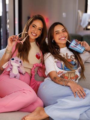 E você? 👀 É mais Stitch ou Angel? 🩷💙 Me conta aqui nos comentários ✨ #AngelsPopStarParty @Disney Brasil