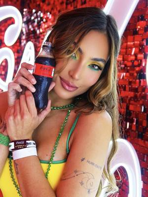 Viver a Copa do Mundo FIFA 2026™️ fica ainda melhor com Coca-Cola ✨ Que experiência incrível vivi na Casa CazéTV 😍 #CocaCola #FIFAWorldCup #publi