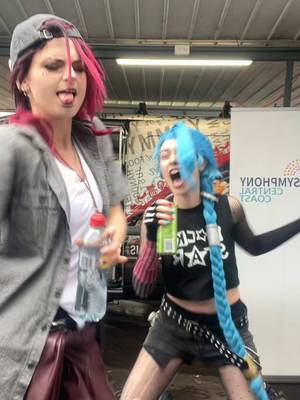 so i gotta question😏💅— @˚✩ ꫀꪶꪶꫀ ✩˚ #jinx #vi #arcane #leagueoflegends #riotgames