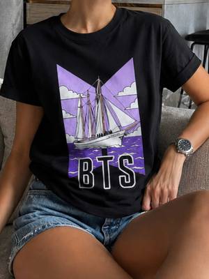 Too much love to keep it only in the headphones 💜💜💜 Слишком большая любовь, чтобы оставлять её только в наушниках💜💜💜 #bts #army #btsart #custom #росписьодежды @mnijungkook @hobipower