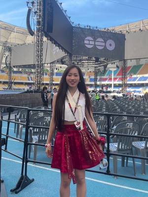 Còn thở là còn trêu Jimin 🫶🏻🫶🏻 Day 2 quá mệt nên outfit xương xương vậy thui ^^ #btsconcert #bts #armybts #hanbok #btsarirang