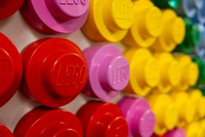 TT games - Lego wall